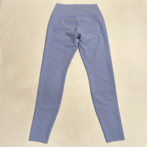 PELOTON Cadent Laser Perforated Legging Ice Blue - Picture 5 of 5